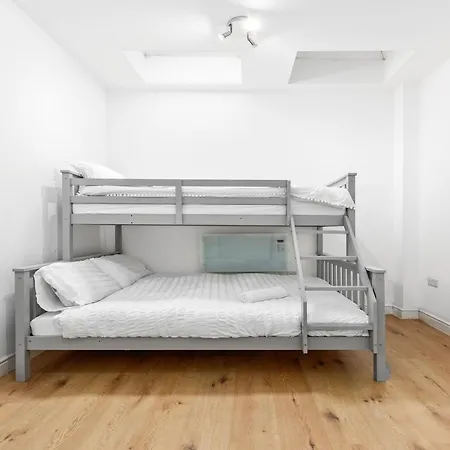 Canary Wharf Apartments